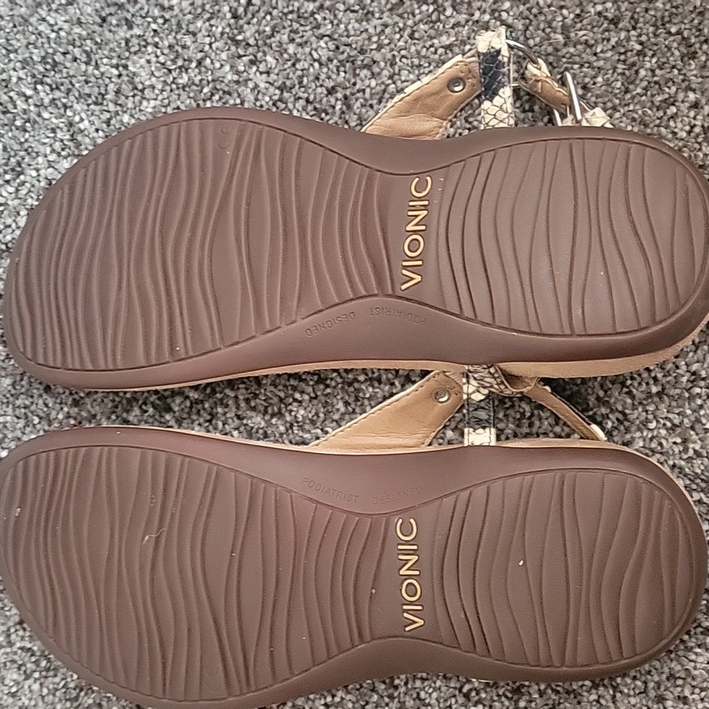 Vionic Sandals - Picture 3 of 4